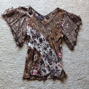 Split sleeve sheer floral top